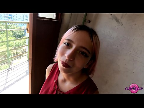 ❤️ Studint Sensual sûget in frjemdling yn 'e bûtenwrâld - Cum op syn gesicht Fuckfideo op fy.8kpornvids.ru ❌